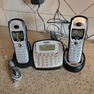 Uniden TRU8885-2 5.8 GHz Handset 2 Lines Cordless Phone From the Manufacture